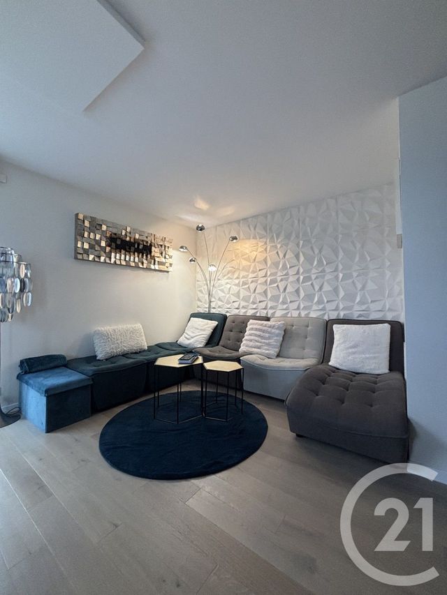 Appartement F3 à vendre - 3 pièces - 72.7 m2 - PONTOISE - 95 - ILE-DE-FRANCE - Century 21 Osmose