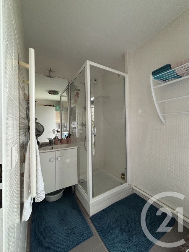 Appartement F3 à vendre - 3 pièces - 72.7 m2 - PONTOISE - 95 - ILE-DE-FRANCE - Century 21 Osmose