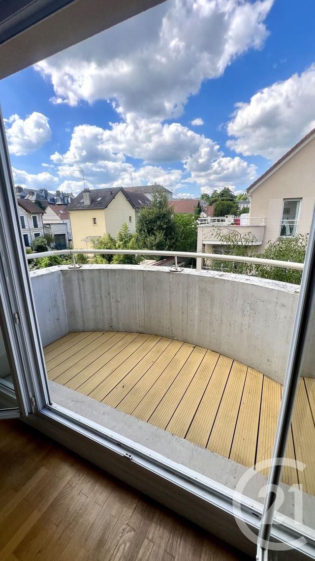 Appartement F3 à vendre - 3 pièces - 61.27 m2 - ST OUEN L AUMONE - 95 - ILE-DE-FRANCE - Century 21 Osmose