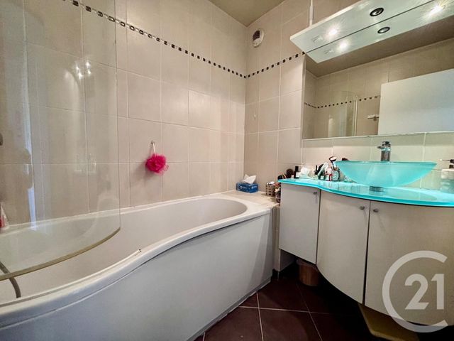 Appartement F3 à vendre - 3 pièces - 66.34 m2 - HERBLAY SUR SEINE - 95 - ILE-DE-FRANCE - Century 21 Osmose