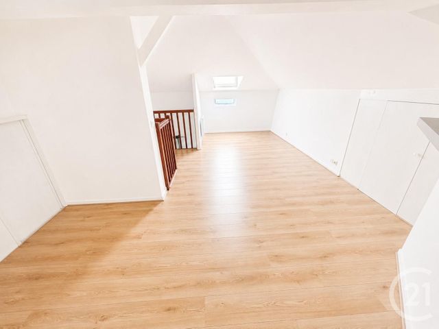 Appartement F2 à vendre - 2 pièces - 57.21 m2 - PONTOISE - 95 - ILE-DE-FRANCE - Century 21 Osmose