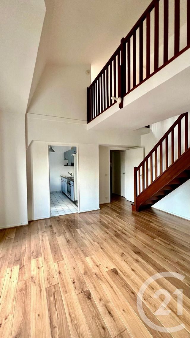 Appartement F2 à vendre - 2 pièces - 57.21 m2 - PONTOISE - 95 - ILE-DE-FRANCE - Century 21 Osmose