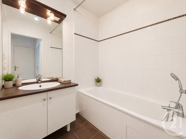 Appartement F4 à vendre - 4 pièces - 85.0 m2 - PONTOISE - 95 - ILE-DE-FRANCE - Century 21 Osmose