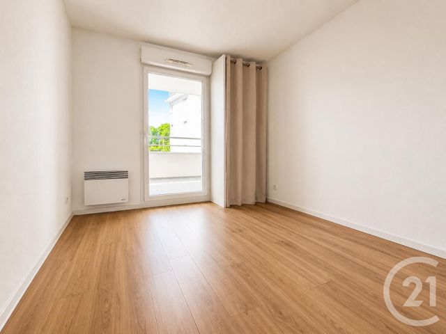 Appartement F4 à vendre - 4 pièces - 85.0 m2 - PONTOISE - 95 - ILE-DE-FRANCE - Century 21 Osmose