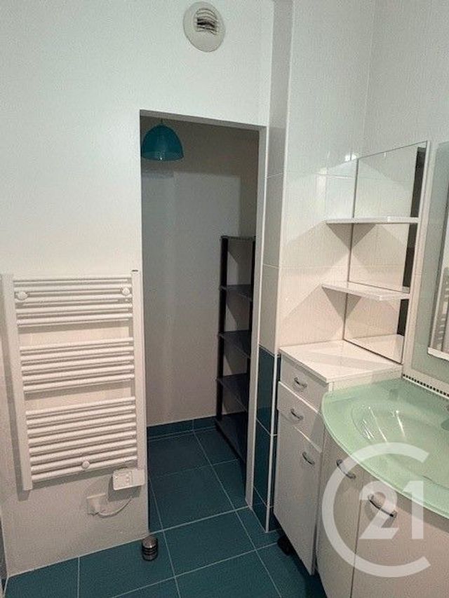Appartement à louer - 2 pièces - 36.95 m2 - PONTOISE - 95 - ILE-DE-FRANCE - Century 21 Osmose