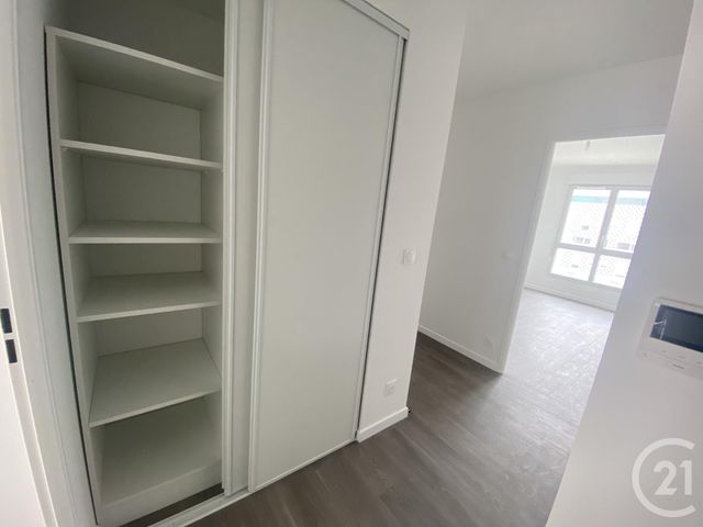 Appartement F3 à louer - 3 pièces - 72.6 m2 - PONTOISE - 95 - ILE-DE-FRANCE - Century 21 Osmose