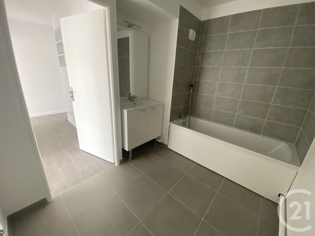 Appartement F3 à louer - 3 pièces - 72.6 m2 - PONTOISE - 95 - ILE-DE-FRANCE - Century 21 Osmose