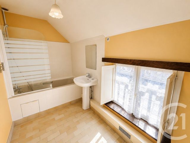 Appartement F2 à vendre - 2 pièces - 39.75 m2 - PONTOISE - 95 - ILE-DE-FRANCE - Century 21 Osmose