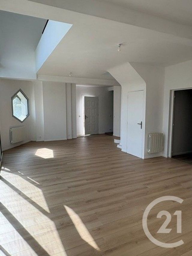 maison à louer - 6 pièces - 135.0 m2 - PONTOISE - 95 - ILE-DE-FRANCE - Century 21 Osmose