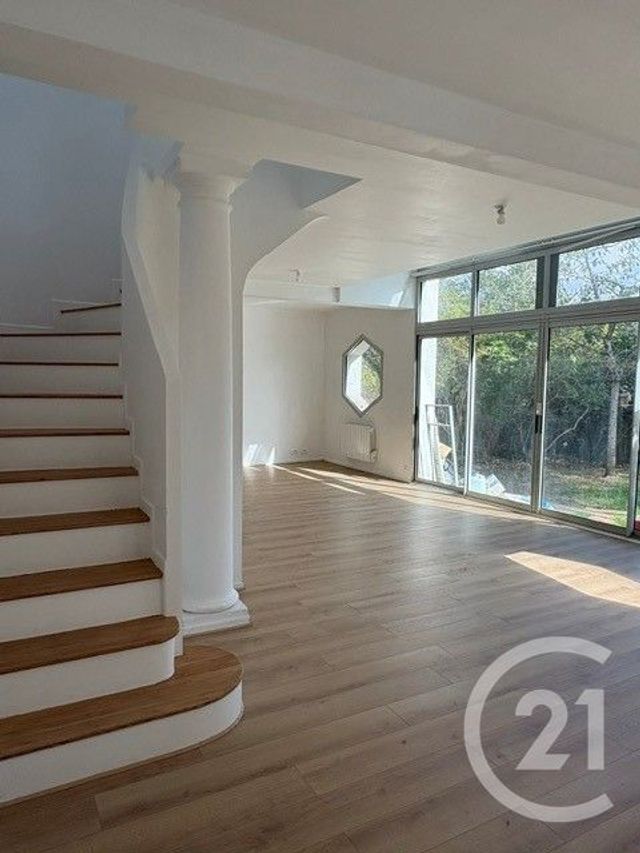 maison à louer - 6 pièces - 135.0 m2 - PONTOISE - 95 - ILE-DE-FRANCE - Century 21 Osmose