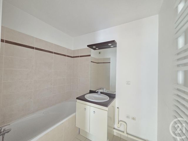 Appartement F3 à vendre - 3 pièces - 61.39 m2 - ST OUEN L AUMONE - 95 - ILE-DE-FRANCE - Century 21 Osmose