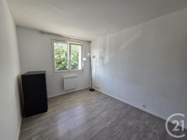 Appartement F2 à vendre - 2 pièces - 50.56 m2 - PONTOISE - 95 - ILE-DE-FRANCE - Century 21 Osmose