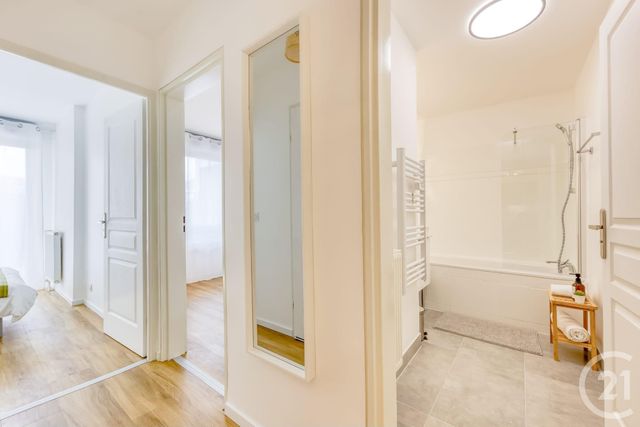 Appartement F3 à vendre - 3 pièces - 53.61 m2 - ST OUEN L AUMONE - 95 - ILE-DE-FRANCE - Century 21 Osmose
