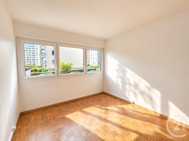 Appartement F2 à vendre - 2 pièces - 57.07 m2 - PONTOISE - 95 - ILE-DE-FRANCE - Century 21 Osmose
