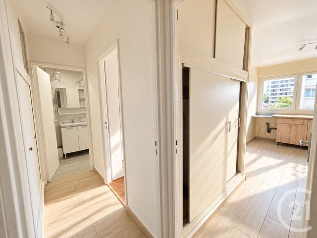 Appartement F2 à vendre - 2 pièces - 57.07 m2 - PONTOISE - 95 - ILE-DE-FRANCE - Century 21 Osmose