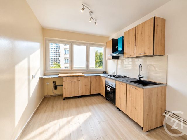 Appartement F2 à vendre - 2 pièces - 57.07 m2 - PONTOISE - 95 - ILE-DE-FRANCE - Century 21 Osmose