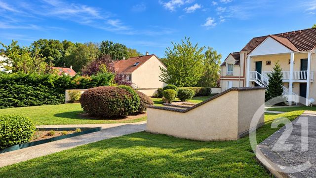 Appartement F2 à vendre - 2 pièces - 47.56 m2 - VAUREAL - 95 - ILE-DE-FRANCE - Century 21 Osmose